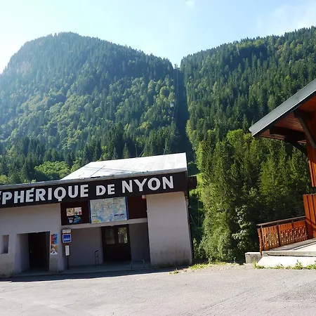 Le Nyon 아파트
